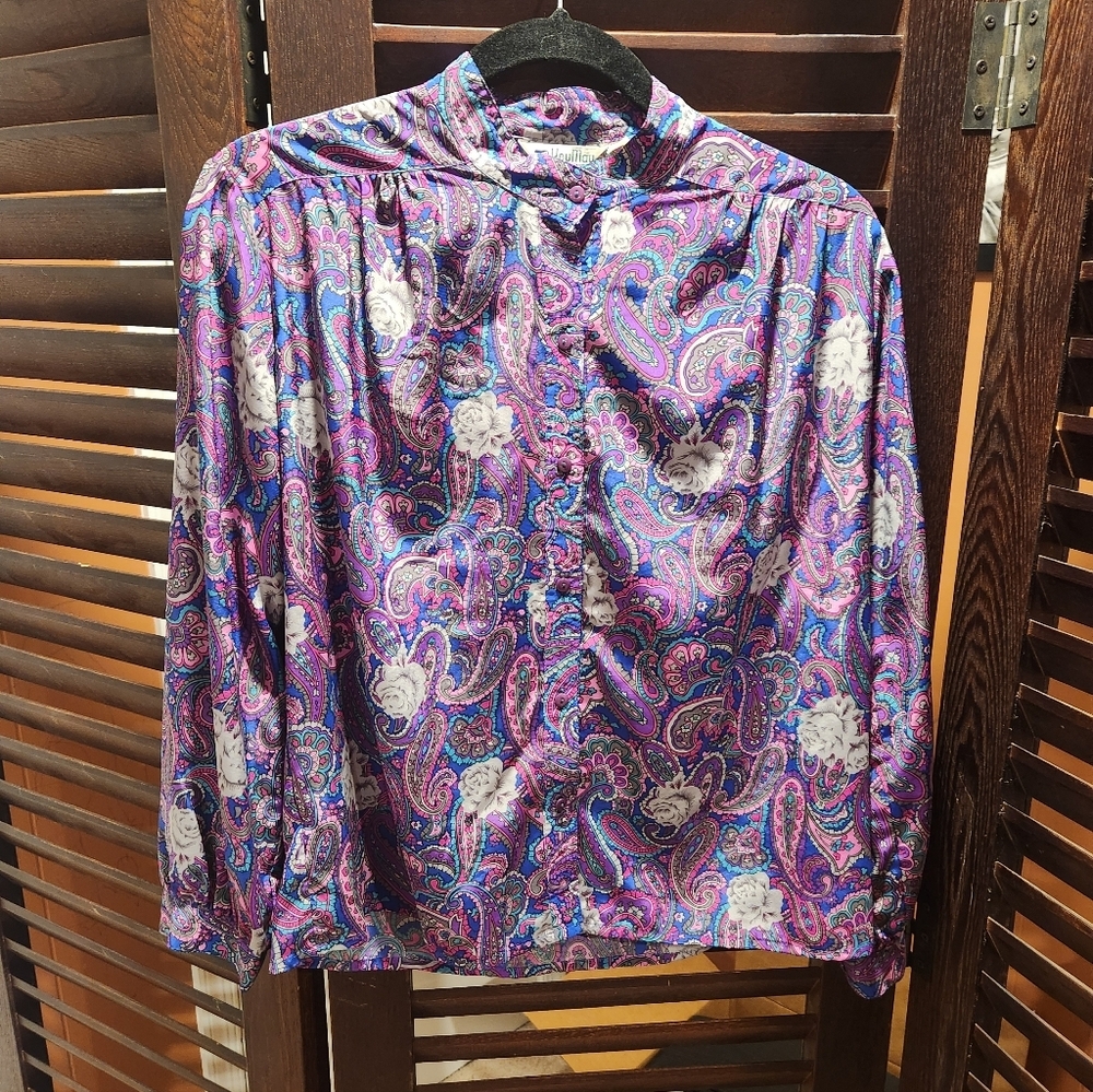 Vintage Yes May Paisley Patterned Women's Shirt